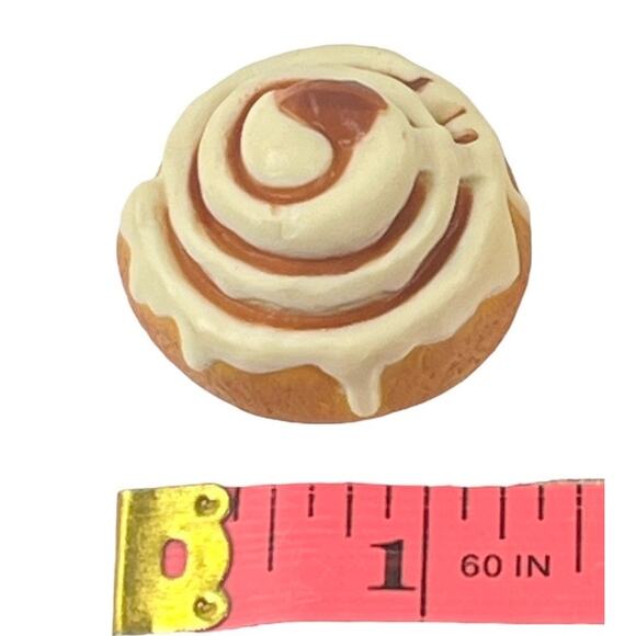 American Girl Cinnamon Roll Seaside Diner Hotel Coffee Shop Food Accessory New - Picture 3 of 4